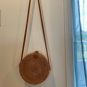 Round rattan Bali purse
